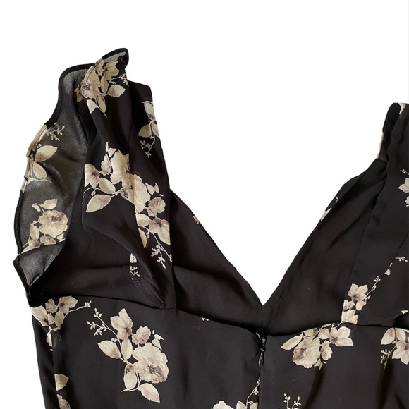 Urban Outfitters Kimchi Blue black floral romper - Picture 5 of 13